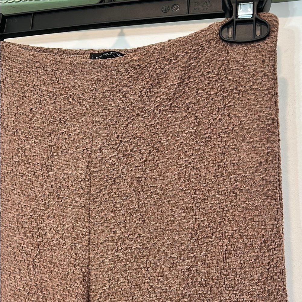 Naked Wardrobe textured taupe Flared stretch Pants women’s size medium lounge - Picture 4 of 7